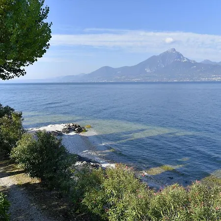 Casa Storica Sulla Spiaggia Torri Del Benaco