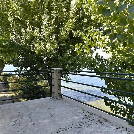 Casa Storica Sulla Spiaggia * Torri Del Benaco